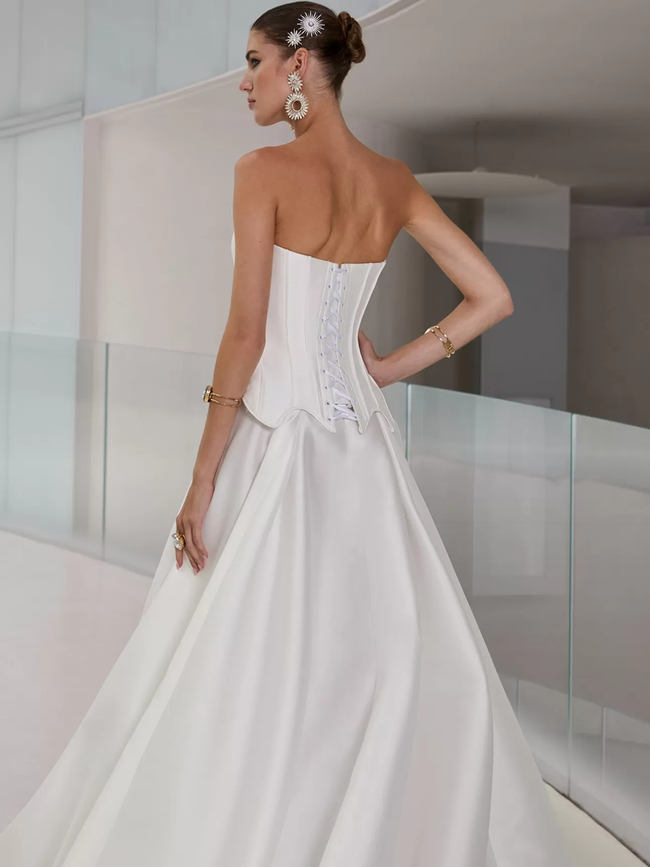GALIA LAHAV - Élégance de la Duchesse | Robes de Mariée & Créations Exclusives | Boutique d'Exception