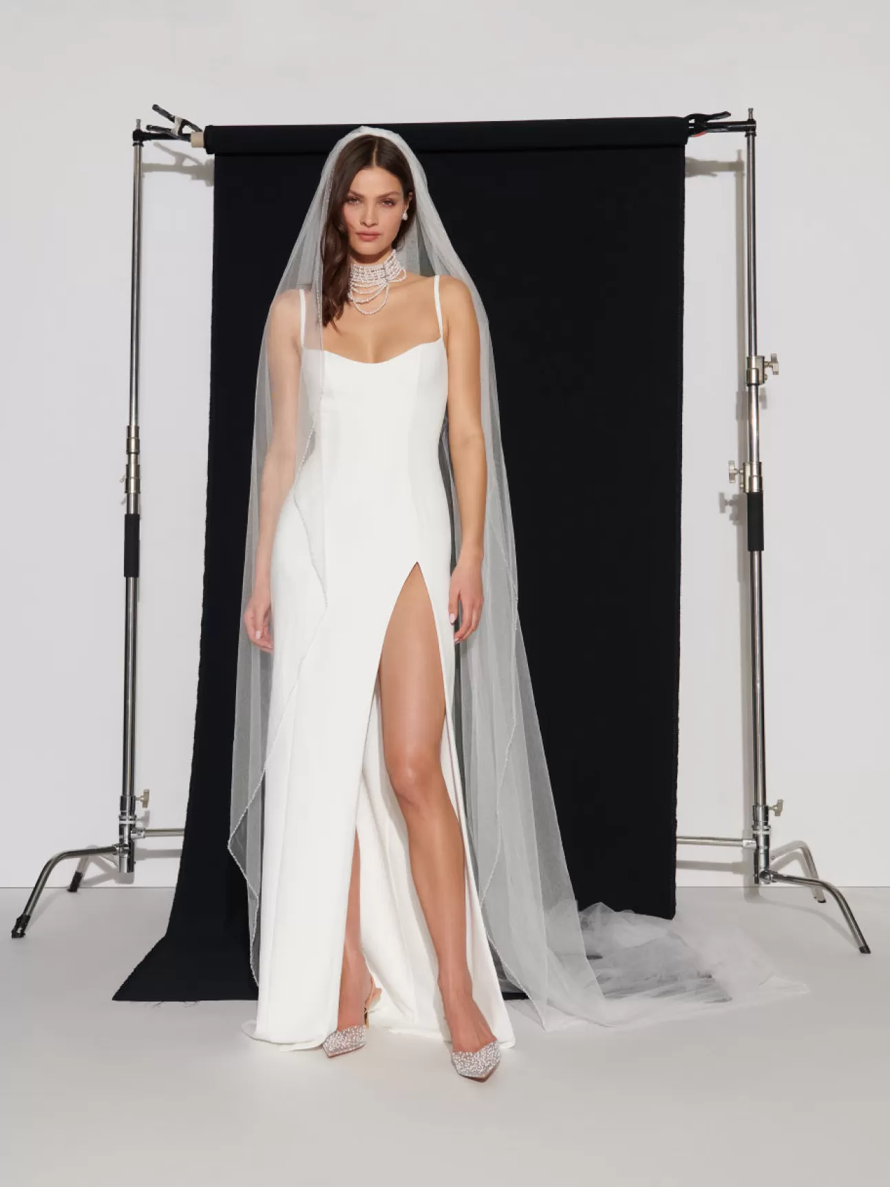 Découvrez la collection exclusive Hallie par GALIA LAHAV - Robes de soirée élégantes en boutique officielle