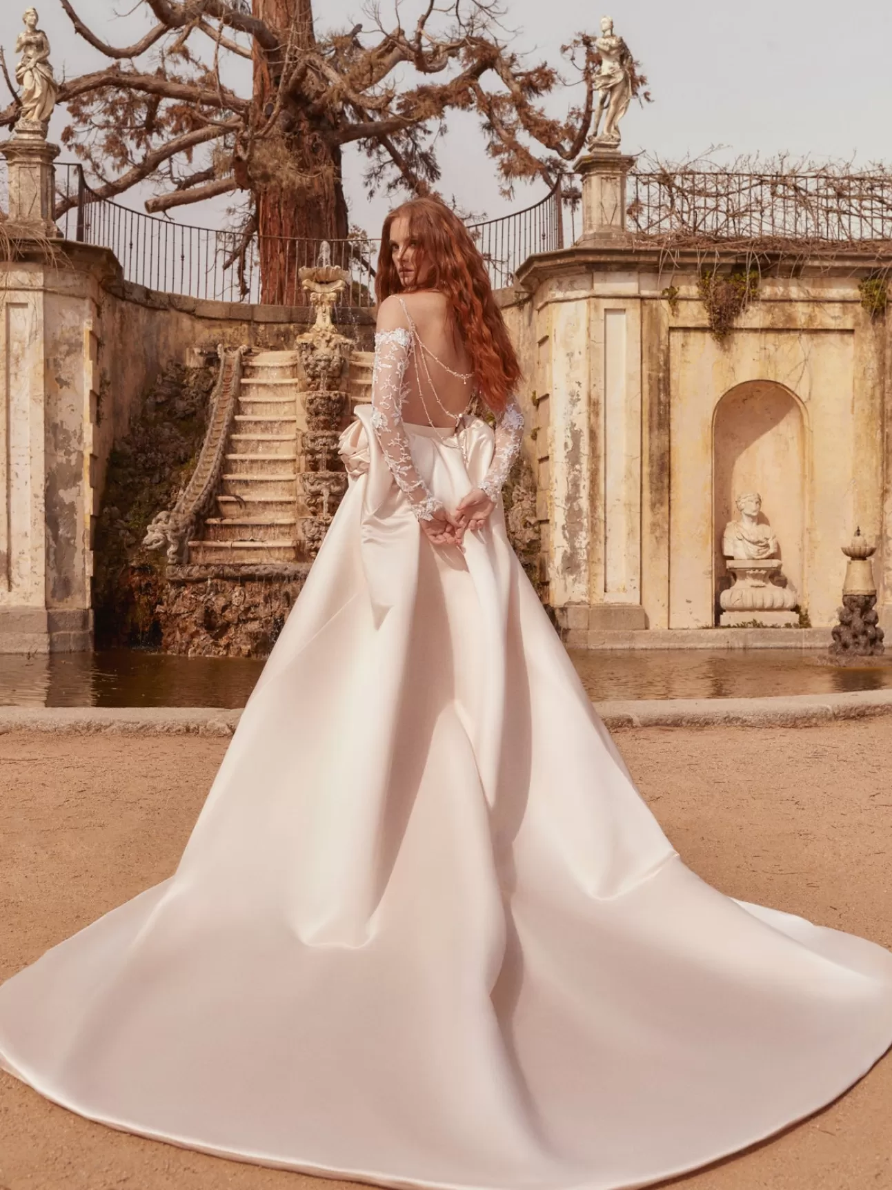 GALIA LAHAV Collection Féérique de Noël : Élégance Hivernale en Nouvelle Édition 2023