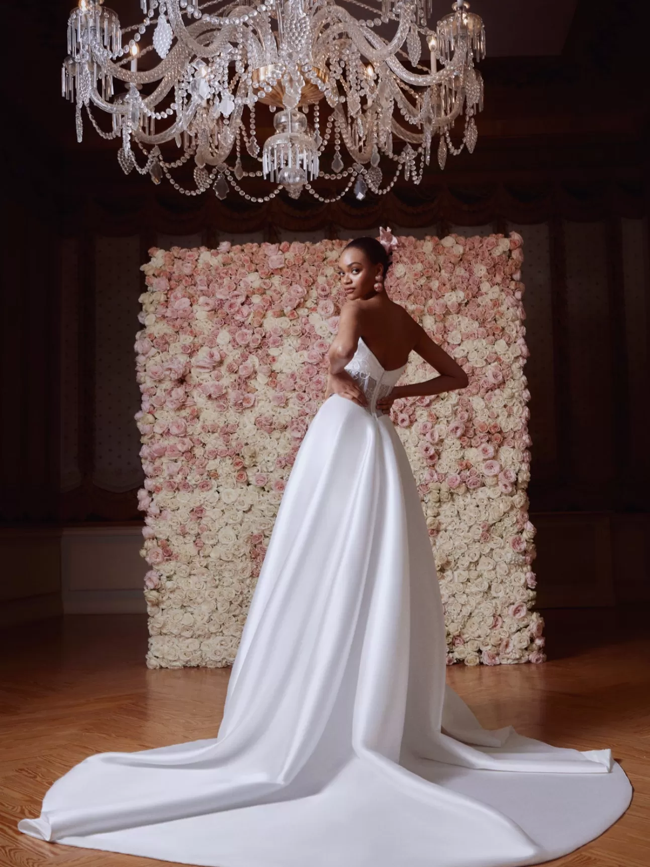 Découvrez la Boutique Élégante GALIA LAHAV : Yo-Yo et Créations Exclusives